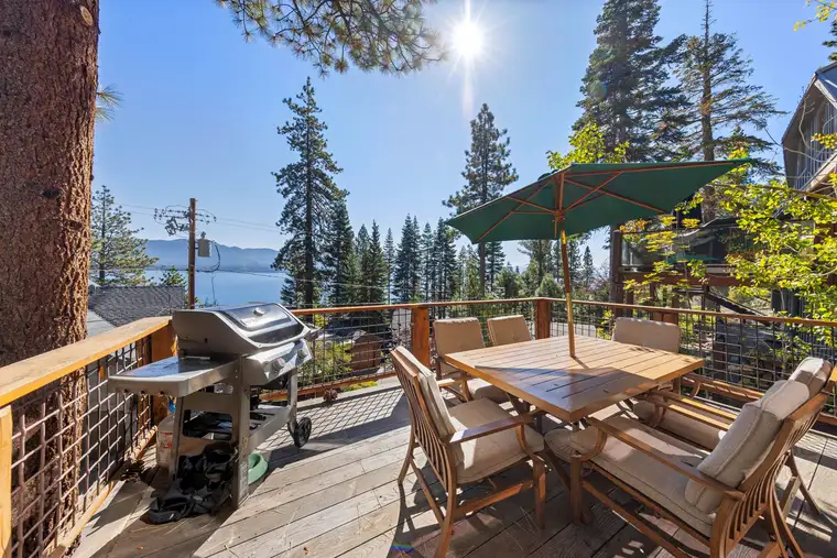 Livin' on the Edge, a vacation rental in Crystal Bay, Lake Tahoe
