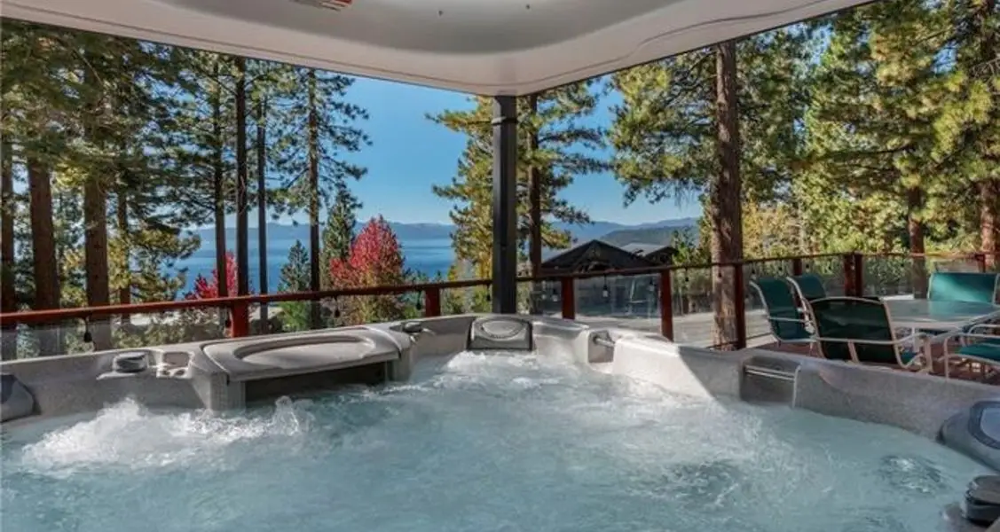 hot tub etiquette